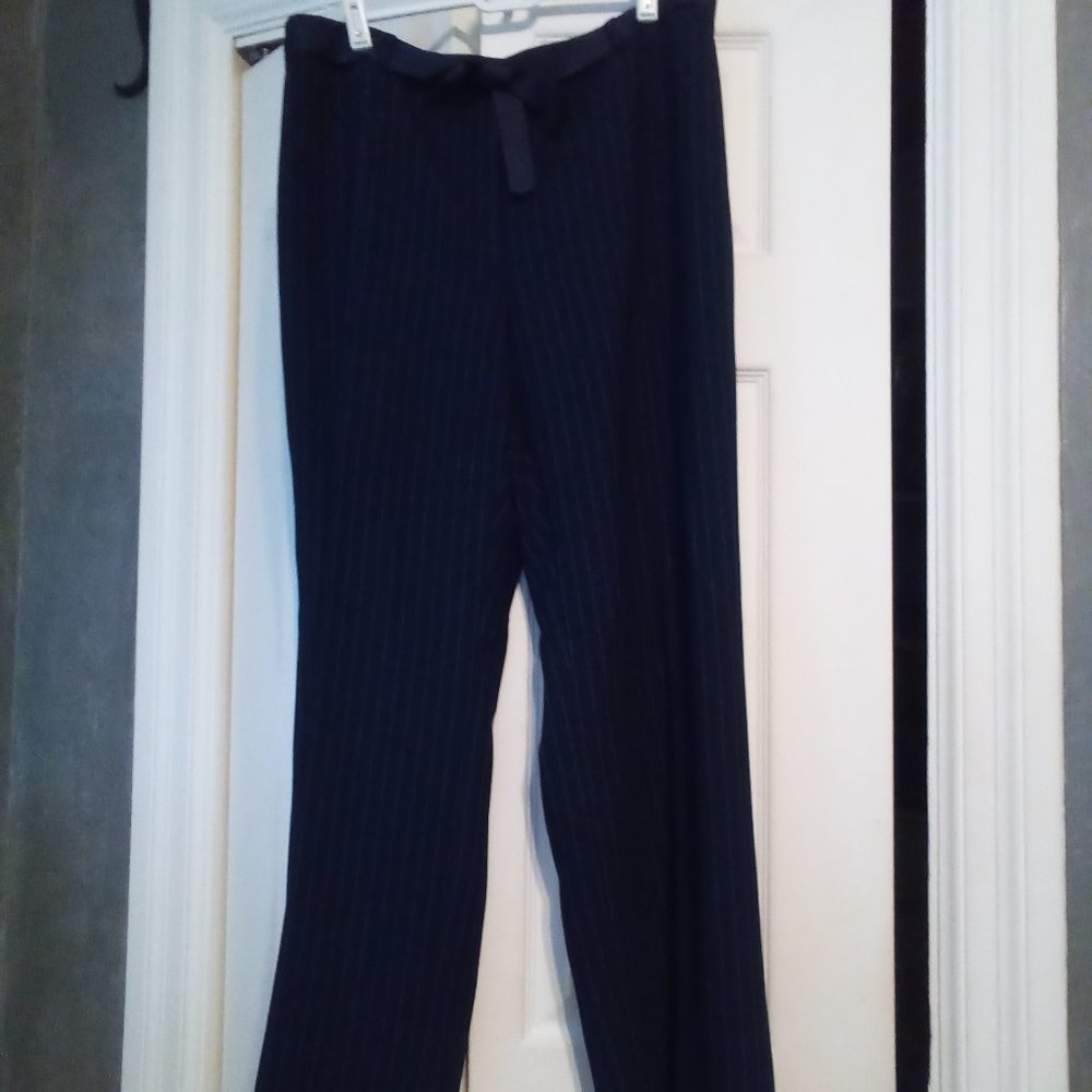 Lady's Pant 🔥FIRE SALE🔥reg $8